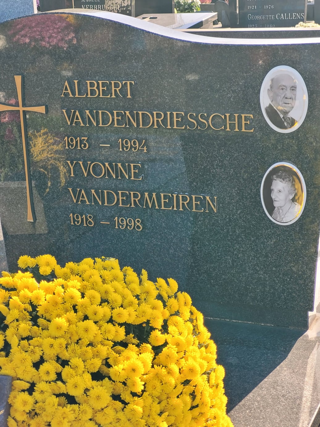 de ons persoonlijk onbekende Yvonne Vandermeiren (1918 - 1998)