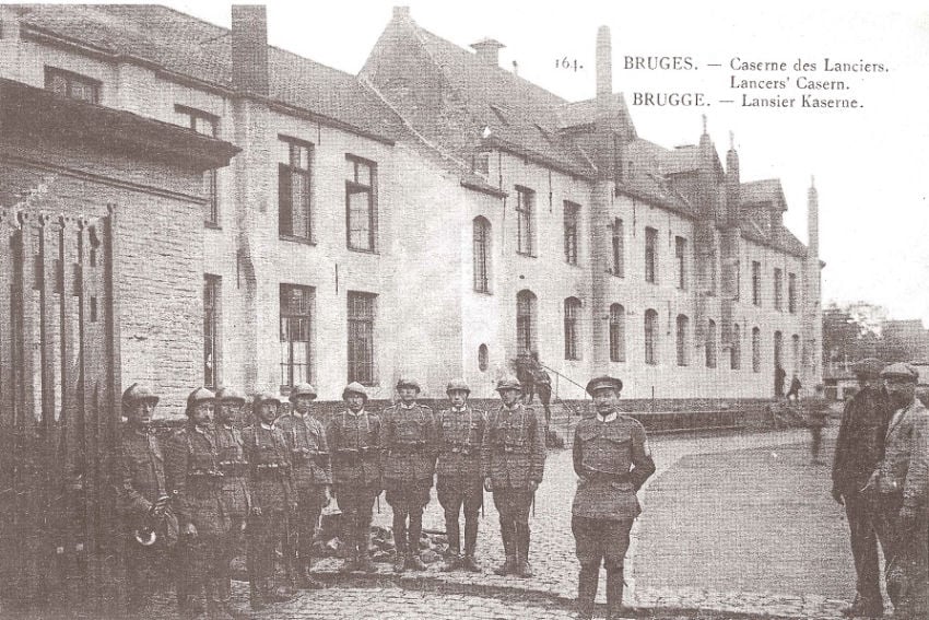 Lancierskazerne Brugge (voormalig Theresianenklooster), waar Julien Delorge tijdens zijn 2de periode in het leger gekazerneerd werd